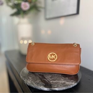 Michael Kors Women’s Fulton Small Shoulder Bag Cognac Leather w/Gold Chain